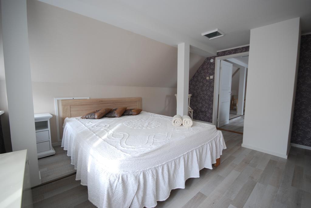 Suviste Guesthouse Kuressaare Quarto foto
